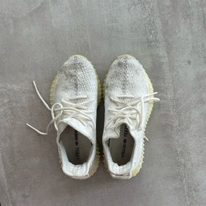 White yeezy boost 350